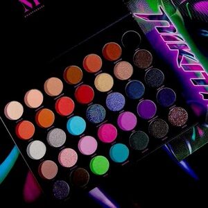 Morphe Nikita Dragun Eyeshadow Palette - Bold Multicolor